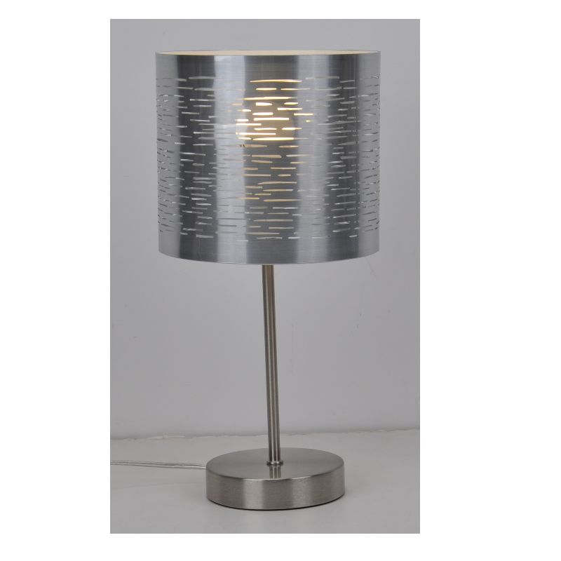 Modern bordslampa med laserskärad skugga