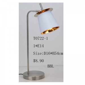 Bordslampa med tygskärm och dekorationsark