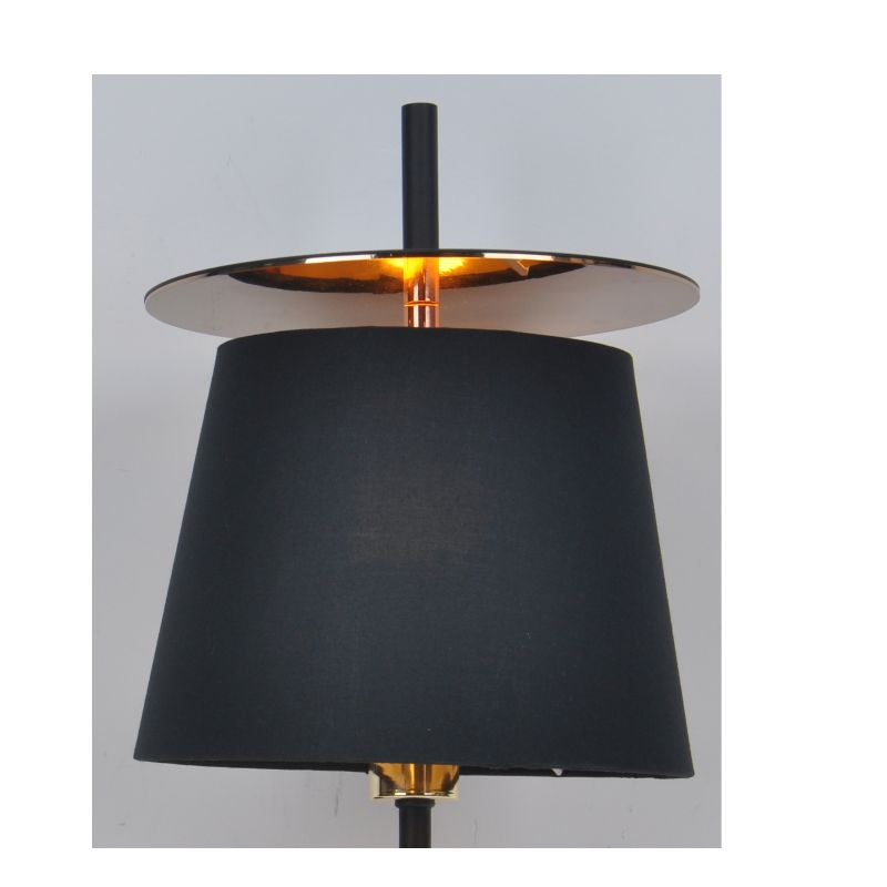 Modern vägglampa med tygskärm och PB-dekorationsark